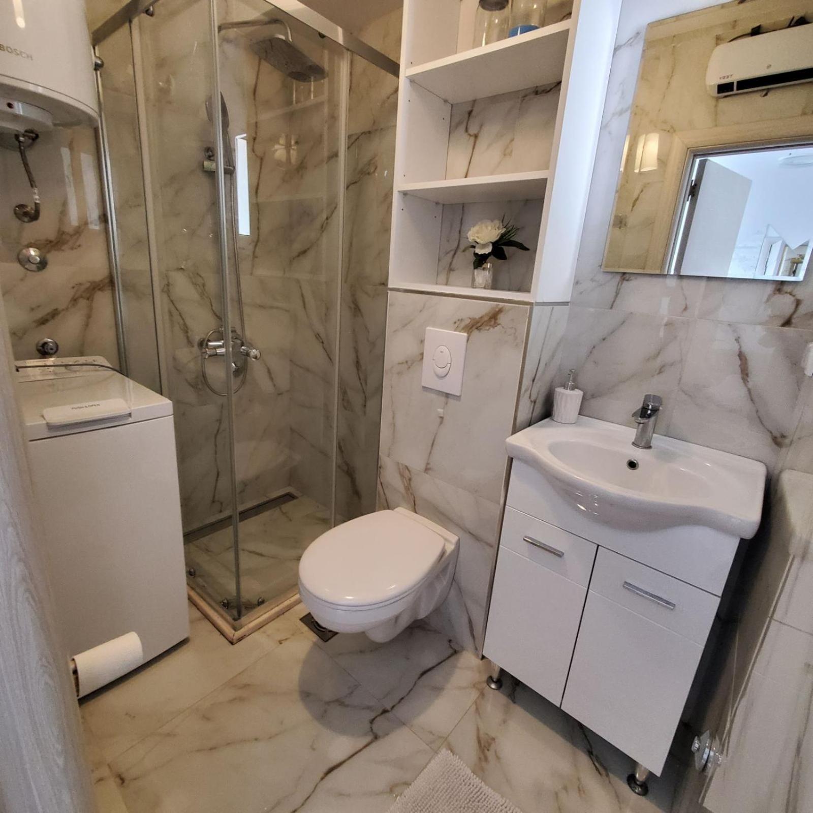 Apartmani Avanti Becici Kamer foto